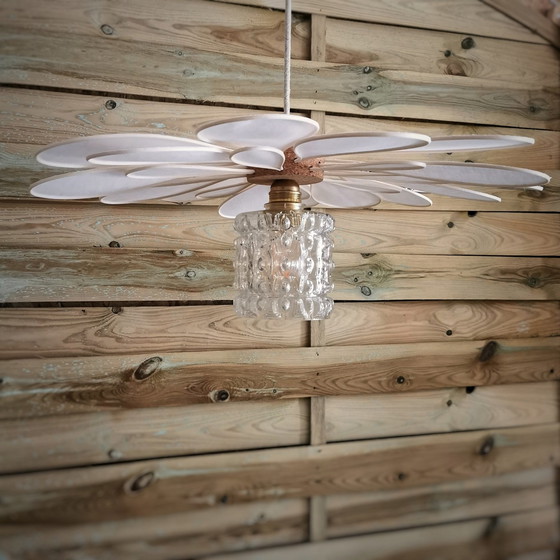 Image 1 of Lampada a sospensione con 24 petali in rattan e lino + globo in vetro vintage