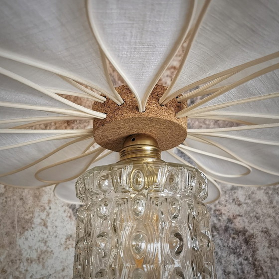 Image 1 of Lampada a sospensione con 24 petali in rattan e lino + globo in vetro vintage