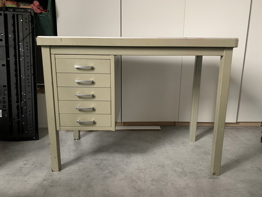 Gispen Desk