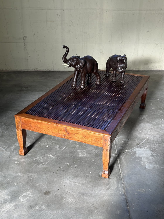 Image 1 of Table basse en teck et bambou