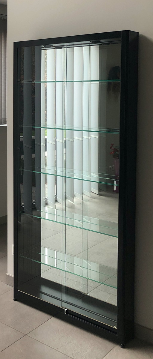 Modern display cabinet