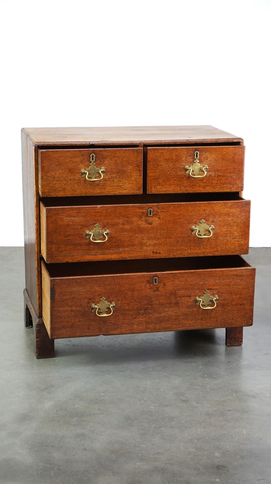 Image 1 of Chest of drawers with 4 drawers