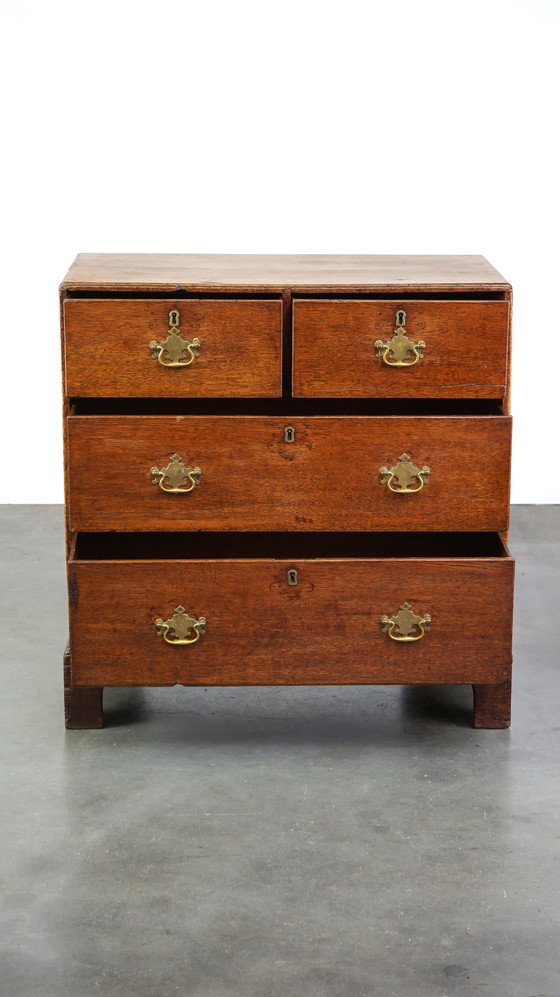 Image 1 of Chest of drawers with 4 drawers