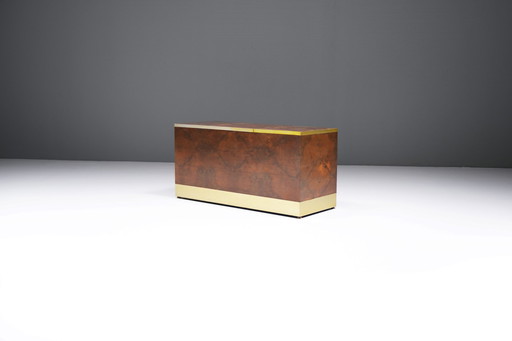 Vintage Storage Case / Coffee Table in burlwood by Willy Rizzo - Italy 1970s