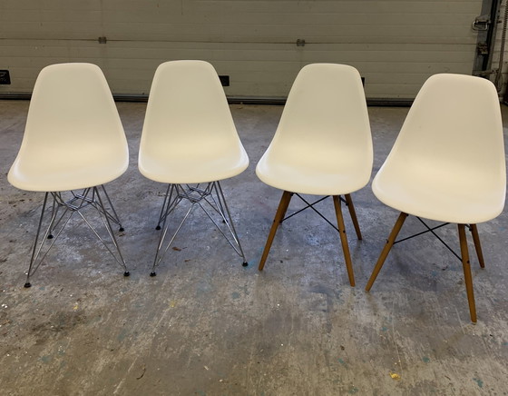 Image 1 of 4x Eames Plastic Chair