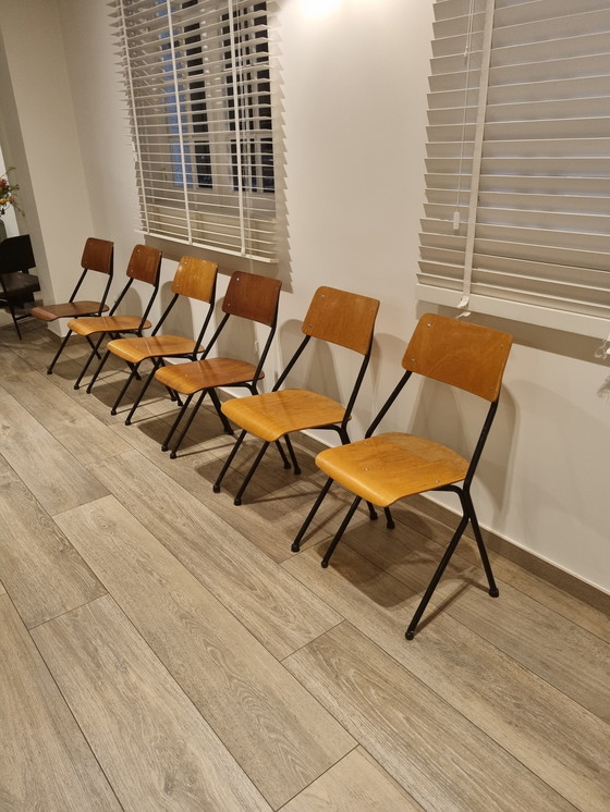 Image 1 of 6x Ahrend De Cirkel Chairs