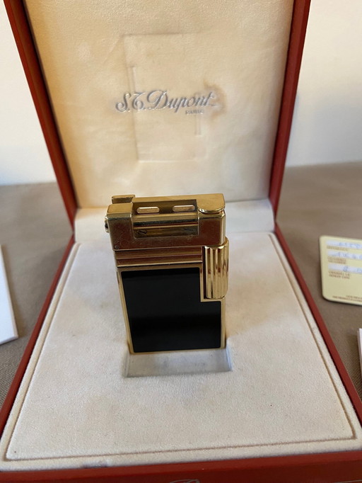 S.T. Dupont Urban Lighter - Gold En Lacquer Chine