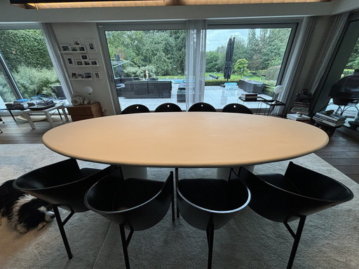 Mortex dining table