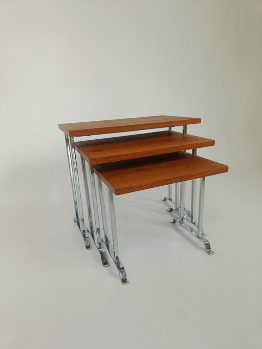 Nesting tables - 50s-60s