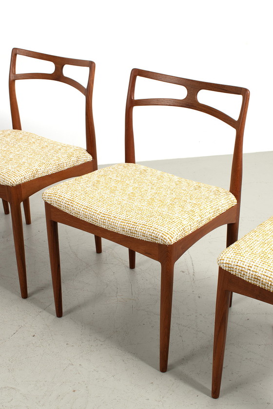 Image 1 of Set of 4 model 96 dining chairs Johannes Andersen 66960