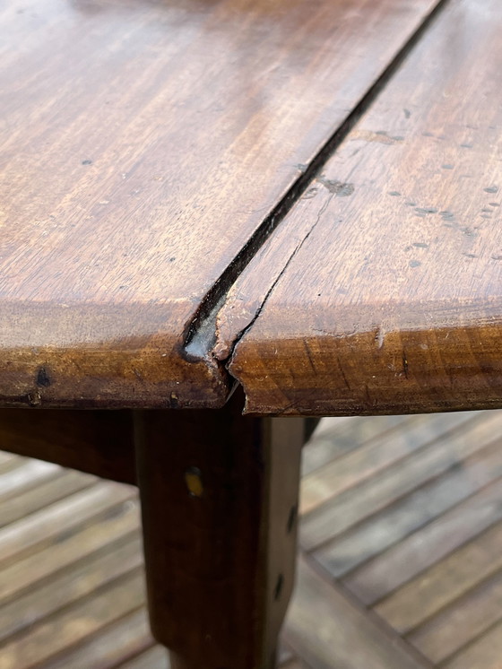 Image 1 of Antique English Hangar Table (Mid-18 Century)