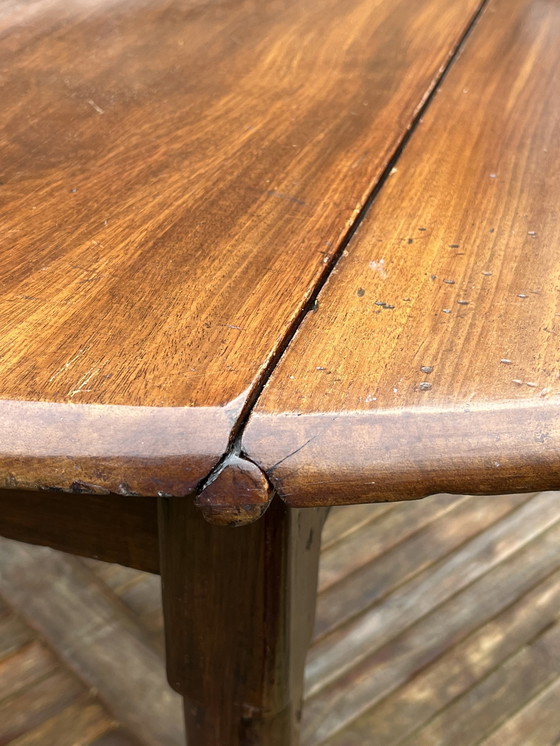 Image 1 of Antique English Hangar Table (Mid-18 Century)