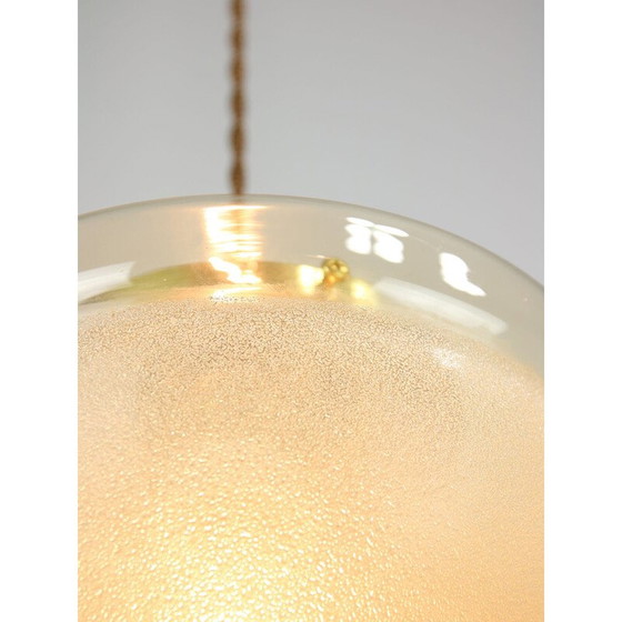 Image 1 of Coppia di lampade a sospensione vintage in ottone e vetro, Italia