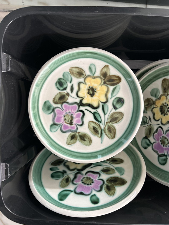 Image 1 of 28 platos 