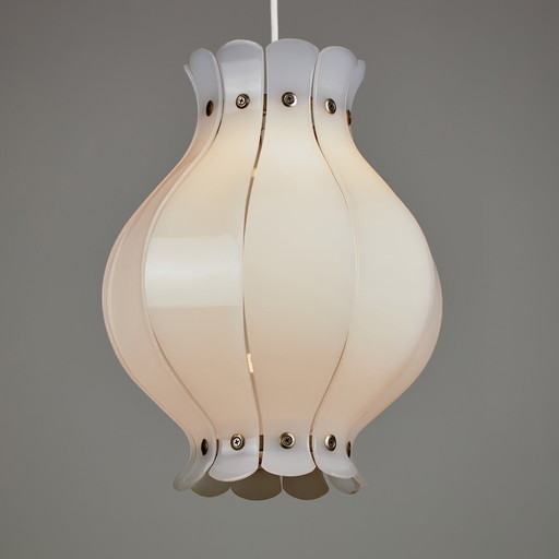 Ciondolo in plastica di forma organica