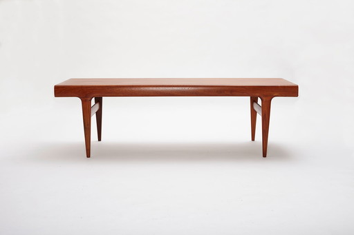 Extendable Coffee Table Designed by Johannes Andersen for Uldum Møbelfabrik, Denmark 1960’s.