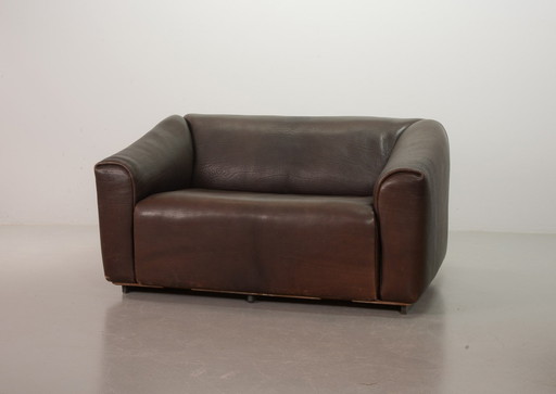 Sturdy De Sede Ds47 Extendable Brown Sadle Leather Loveseat Sofa. Switzerland, 1970S.