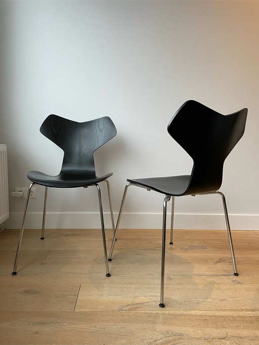 Grand Prix Chair by Fritz Hansen