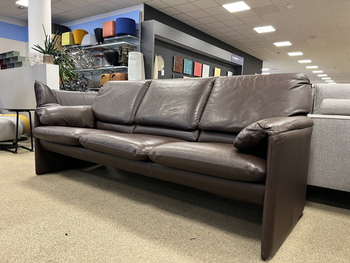 Leolux Bora Beta 3 seater brown leather sofa