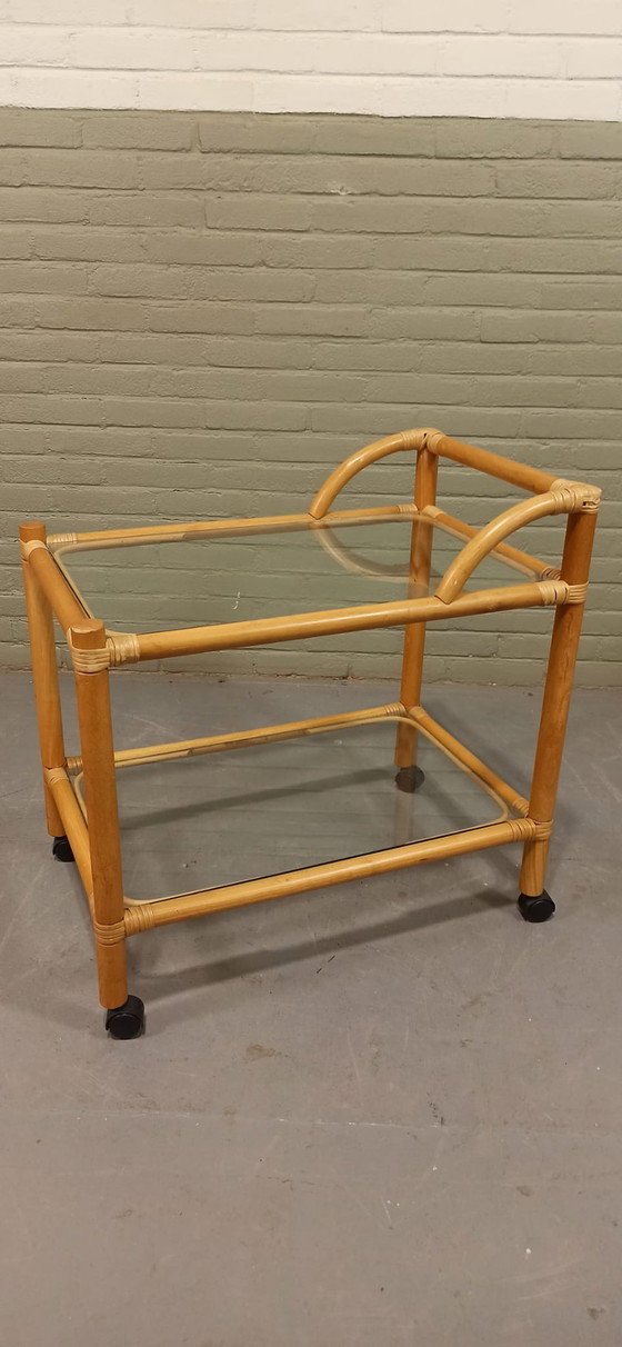Image 1 of Chariot vintage en bambou et verre