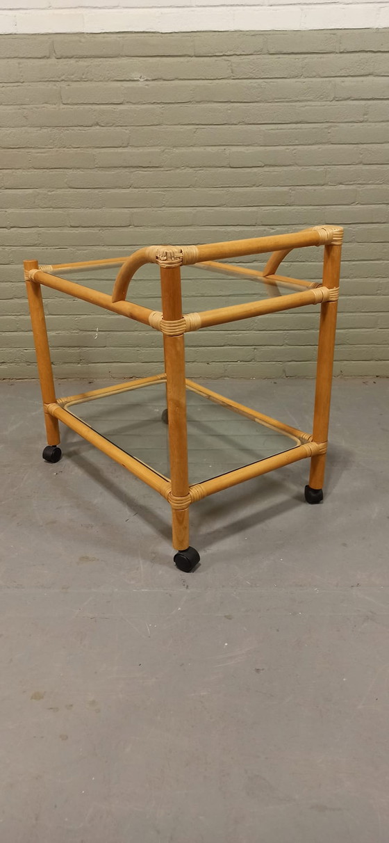 Image 1 of Chariot vintage en bambou et verre