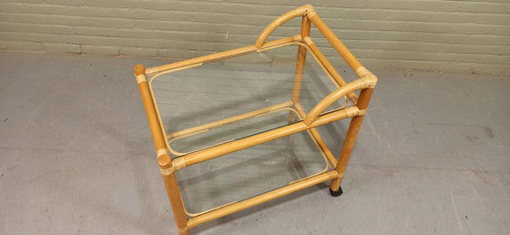 Image 1 of Chariot vintage en bambou et verre