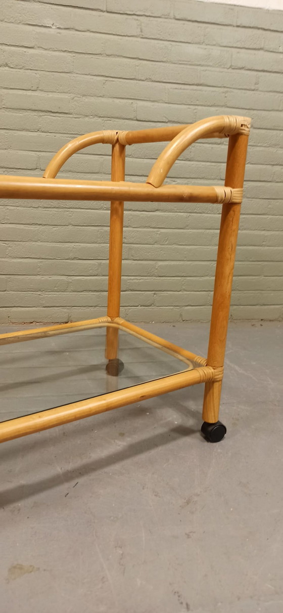Image 1 of Chariot vintage en bambou et verre