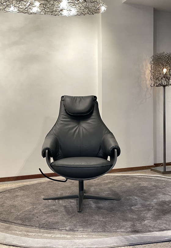 Image 1 of Leolux Cream relax armchair plus Noli leather