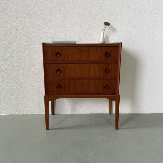 Image 1 of Chest of drawers in teak and oak