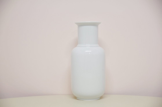 Image 1 of white glossy vase Thomas Germany