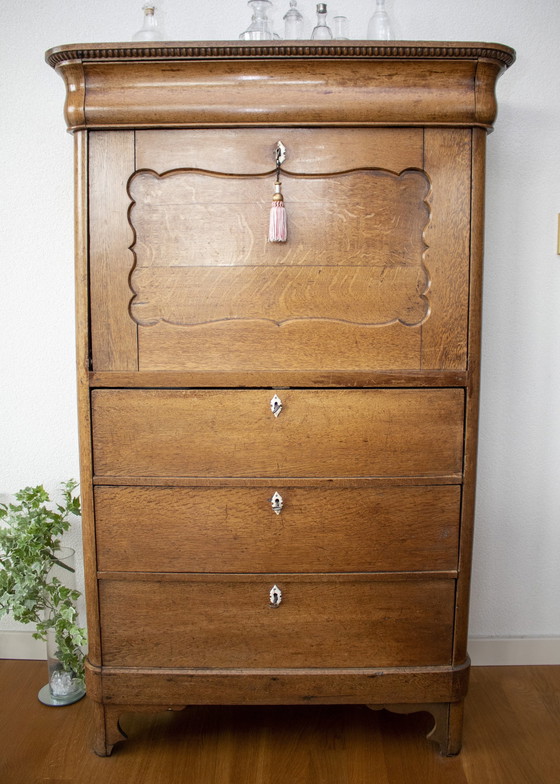 Image 1 of Secretaire