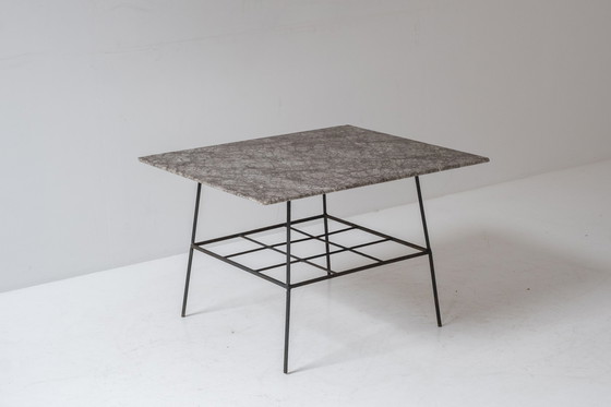 Image 1 of Ensemble de deux tables d'appoint, datant des années 1960.