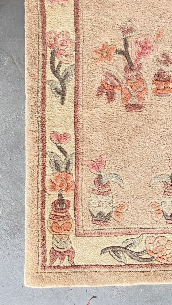 Image 1 of Tappeto vintage in velluto beige rosa 118 x 60 cm