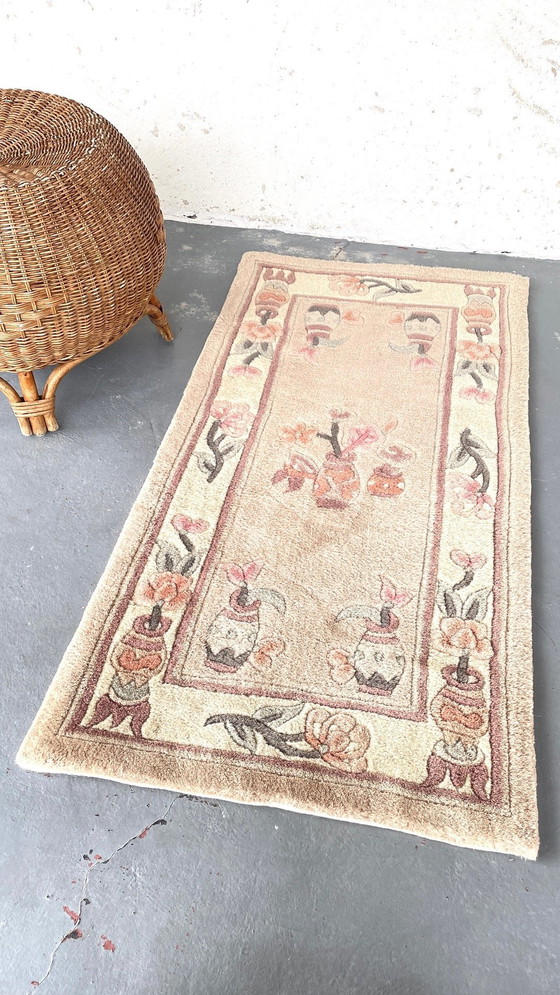 Image 1 of Tappeto vintage in velluto beige rosa 118 x 60 cm