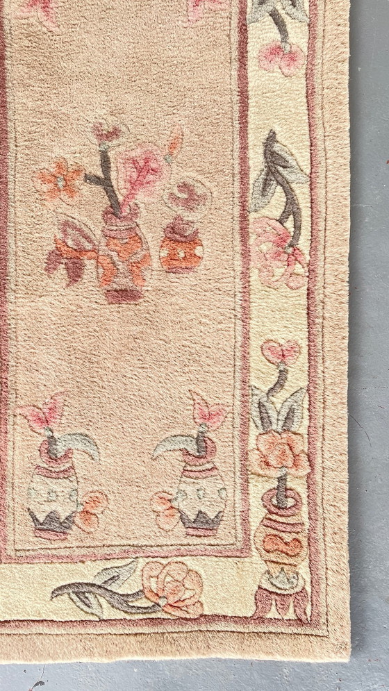 Image 1 of Tappeto vintage in velluto beige rosa 118 x 60 cm