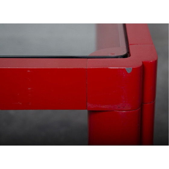 Image 1 of Vintage red coffee table by Kho Liang le for Artifort, 1970