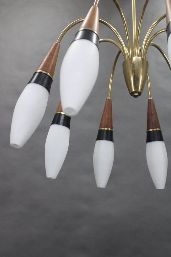 Image 1 of Lampadario in vetro opalino in ottone e teak di Rupert Nikoll, anni '60, Austria