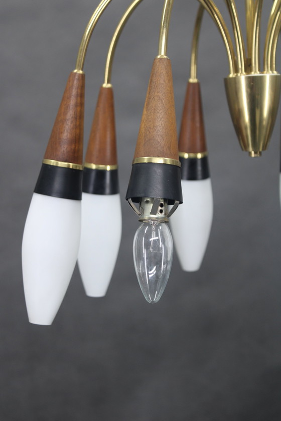 Image 1 of Lampadario in vetro opalino in ottone e teak di Rupert Nikoll, anni '60, Austria