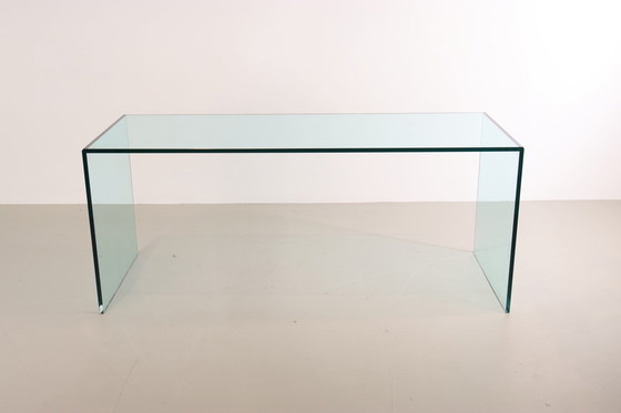 Image 1 of Strong custom-made Glass Table