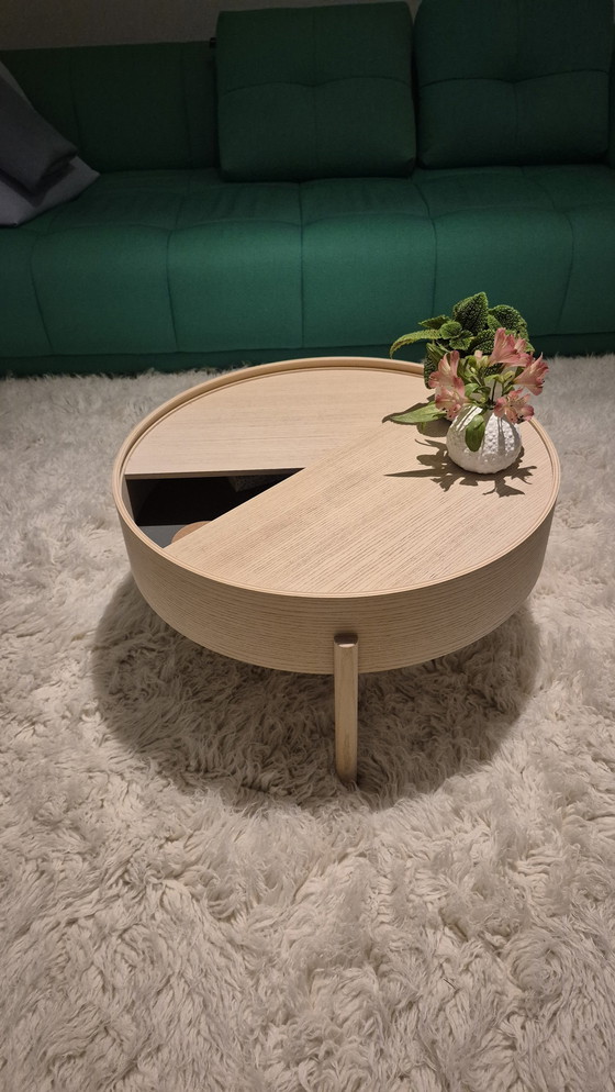 Image 1 of Mesa de centro Woud Arc de 66 cm de madera de fresno pigmentada en blanco 