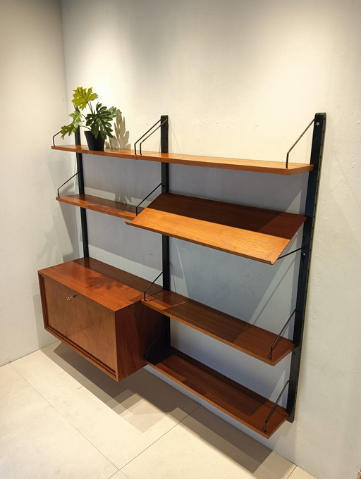 Wall Unit Royal System By Poul Cadovius