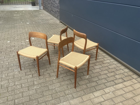 Image 1 of 4x chaises de salle à manger Niels Otto Møller 'model 75' en teck