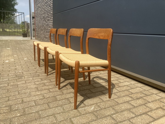 Image 1 of 4x chaises de salle à manger Niels Otto Møller 'model 75' en teck