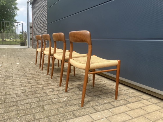 Image 1 of 4x chaises de salle à manger Niels Otto Møller 'model 75' en teck