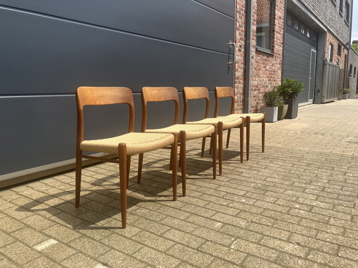 4x chaises de salle à manger Niels Otto Møller 'model 75' en teck