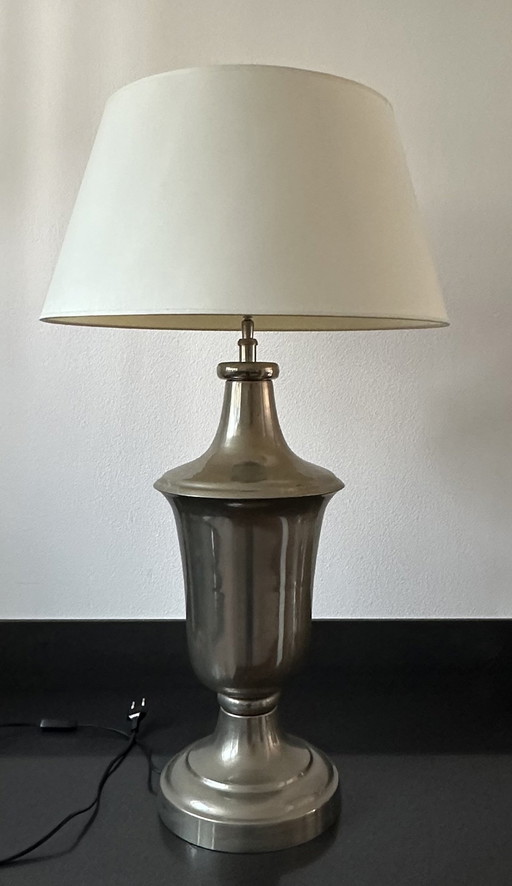 2X Lamp With White Shade