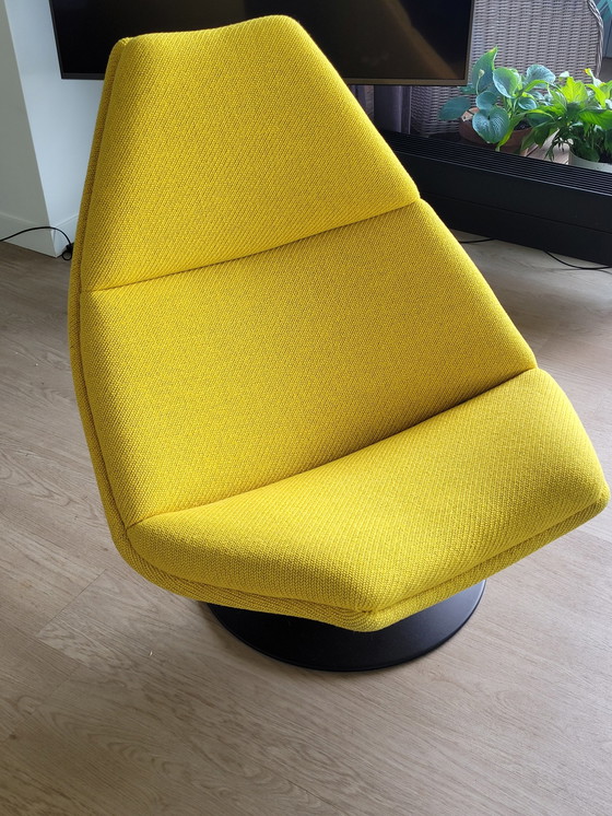 Image 1 of Artifort F510 chair