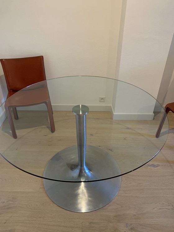 Image 1 of Table de salle à manger ronde en verre Calligaris