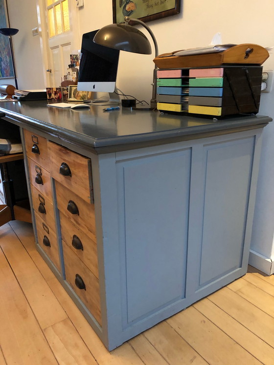 Image 1 of Vintage bureau