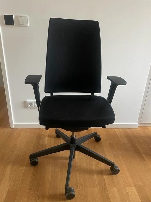 Profim office chair Motto 10